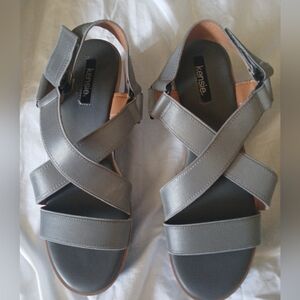 Kensie Tia Gray Platform Wedge Sandals Size 9M